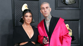Grammys Kourtney Kardashian Travis Barker Packed On Pda