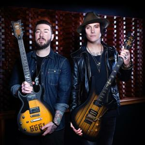 Synyster Gates E Zacky V Apresentam Seus Novos Modelos De