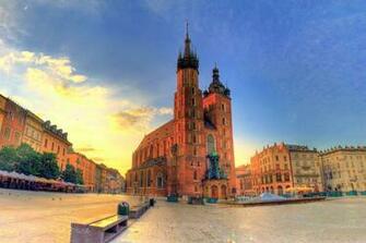 St Mary S Basilica Krak W Poland HDr Creme