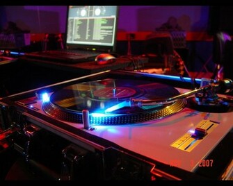 Serato Wallpaper