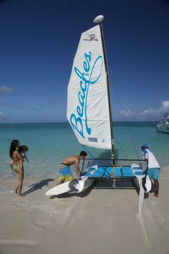 Hobie Cats At Beaches Turks And Caicos Bchs Me Zw9r I Sailed On