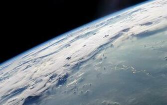 Wallpaper Earth Space Stores