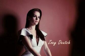 4k Ultra HD Wallpaper Zoey Deutch
