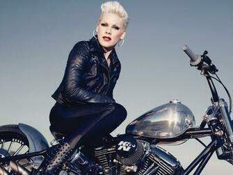 Pink The Singer Wallpaper HD Background
