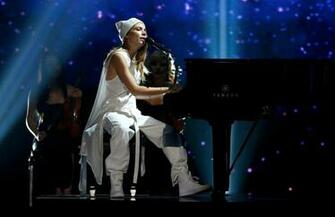 Skylar Grey Wallpaper Image Photos Pictures Background
