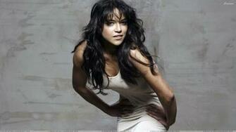 Michelle Rodriguez Naughty Pose In White Nightie Wallpaper