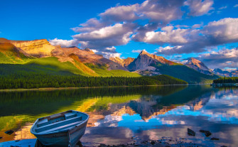 Landscape Photography Nature Summer Lake Morning Reflection Calm Waters Boat Mountains Wallpaper