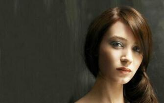 Emily Blunt Wide Wallpaper High Definition