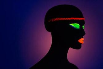 Create A Silhouette Portrait With Black Light And Uv Powder