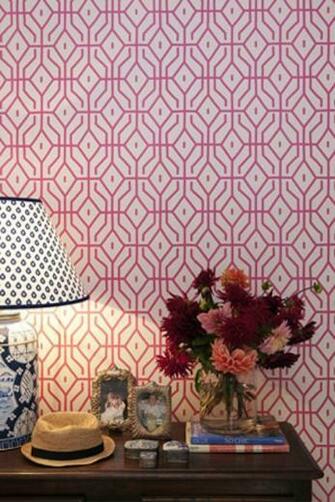 Luxe Lillies In Love With Anna Spiro Wallpaper