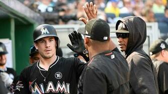 Marlins Weighing Offers For J T Realmuto Sporting News