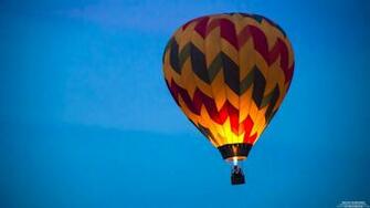 Hot Air Balloon Wallpaper Kicking Designs