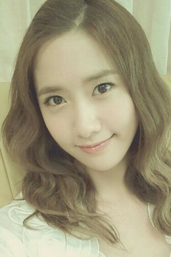 Wallpaper Yoona Ufo Selca