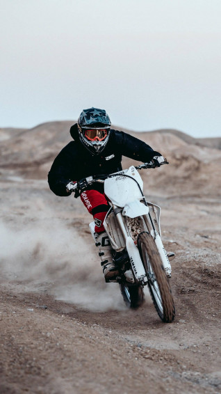 Sand Pit Bikes iPhone Wallpaper