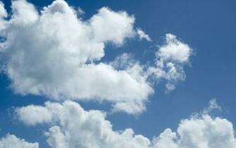 Cloudy Sky Desktop Wallpaper Iskin Co Uk