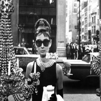 Audrey Hepburn iPad Wallpaper Breakfast At Tiffanys