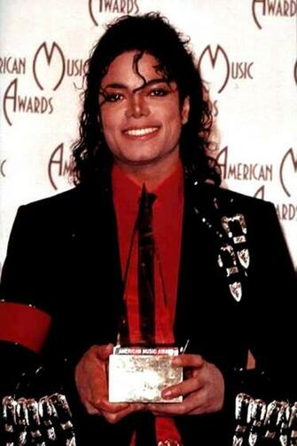 Michael Jackson Image Backstage At The American Music Awards