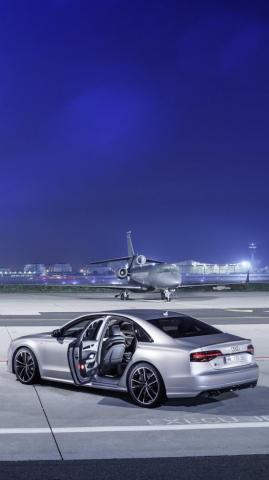 Vehicles Audi S8