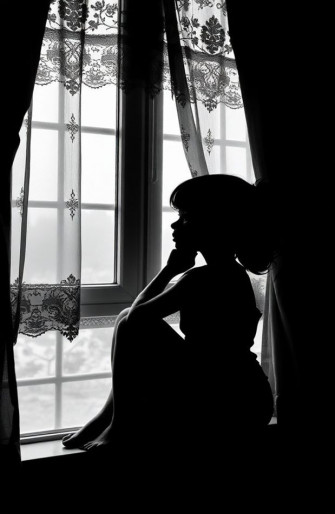 Black And White Girl Wallpaper