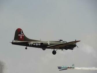 Flying Fortress Wallpaper