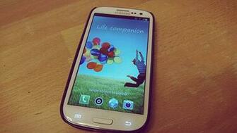 Install Samsung Galaxy S4 Wallpaper To S3