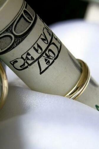 Money And Ring iPhone HD Wallpaper