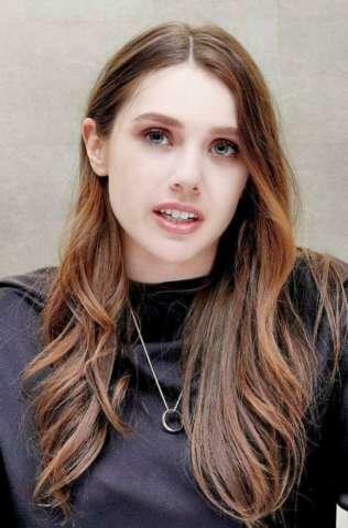 Avengers Scarlet Witch Elizabeth Olsen Hot Image HD