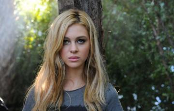 Wallpaper Look Girl Model Beauty Nicola Peltz