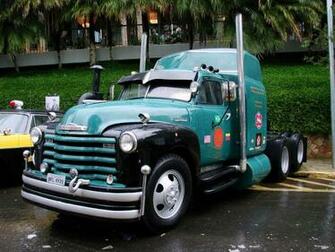 Antigo Caminh O De Chevy Tr S Eixos Vetor