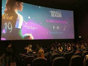 Premiere Screening Of Fullscreen S The Miracle Season Mirrored Media