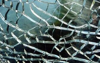 Broken Glass HD Wallpaper S
