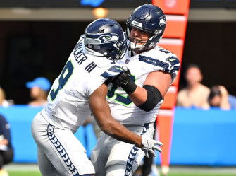 Kenneth Walker Iii Stars As Seahawks Blast Chargers Wallpaper