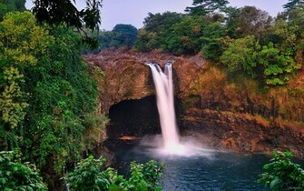 Unusual Waterfall HD Desktop Wallpaper