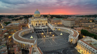 Magnificent Birdy A Drone In Italy Wallpaper