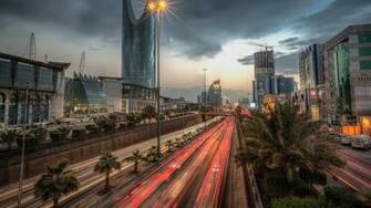 Kingdom Tower Saudi Arabia Full HD 2k Wallpaper
