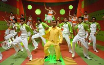 Wallpaper Rajpal Yadav Doing A Stage Perfomance Size