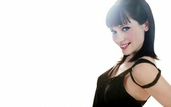 Go Back To Zooey Deschanel HD Wallpaper Background Next Image
