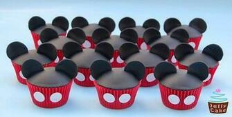Mickey Mouse New Year Wallpaper HD Background