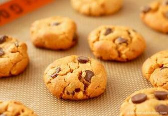Peanut Butter Chocolate Chip Cookies Wallpaper
