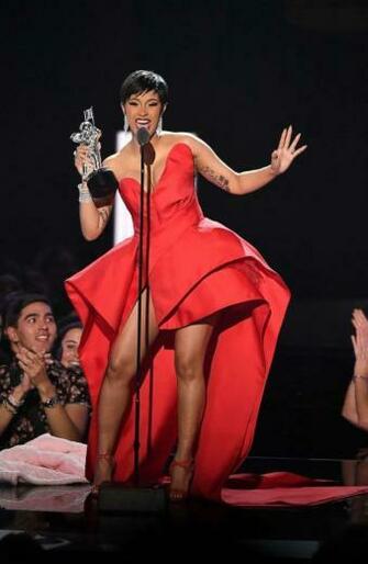 Cardi B Vma Wallpaper Sfondi iPhone Hairstyles In