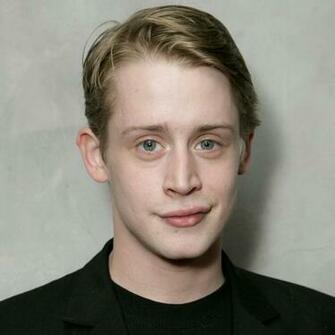 Macaulay Culkin HD Desktop Wallpaper