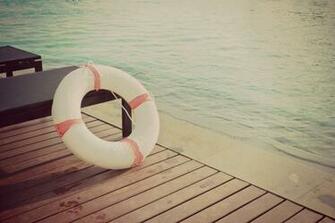 Vintage Style Photography Board Table HD Wallpaper Beach