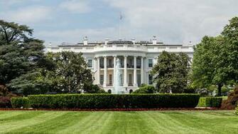 Man Sets Himself On Fire In Front Of The White House Axios