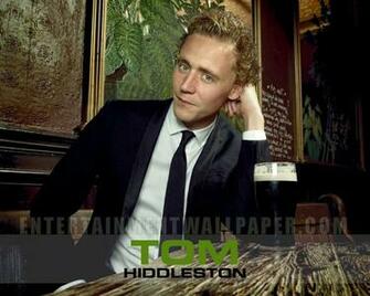 Tom Hiddleston Wallpaper
