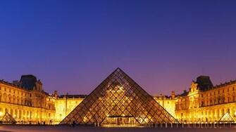 Louvre Wallpaper