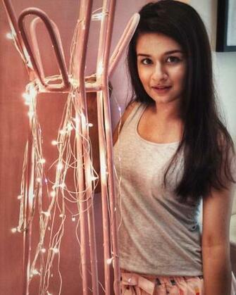 Actress Avneet Kaur HD Photos And Wallpaper