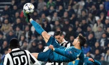 Incredible Photos Of Cristiano Ronaldo S Stunning Bicycle Kick Goal
