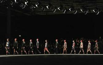 Givenchy Fashion Show Wallpaper And Image