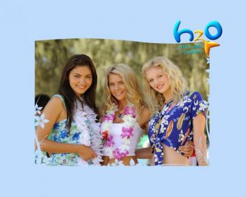 Cleo Rikki Bella H2o Just Add Water Wallpaper