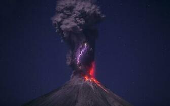 Volcanic Lightning HD Wallpaper For X HDwallpaper Net